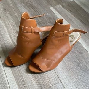 Casual comfortable heel